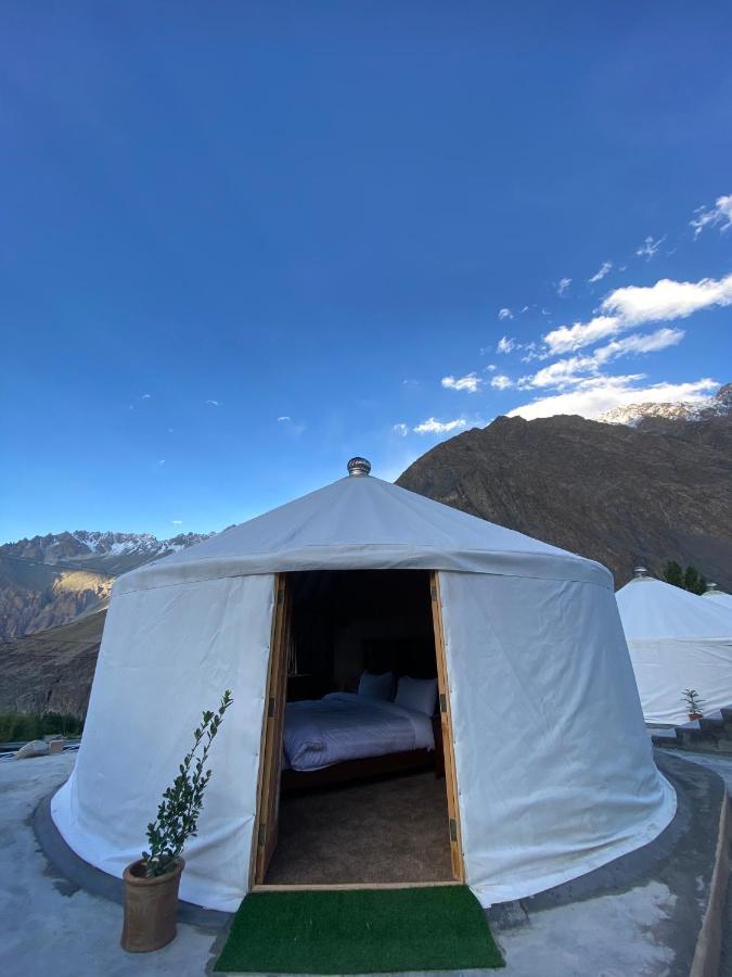 Apex Hotels And Resorts Hussaini Karimabad  Экстерьер фото