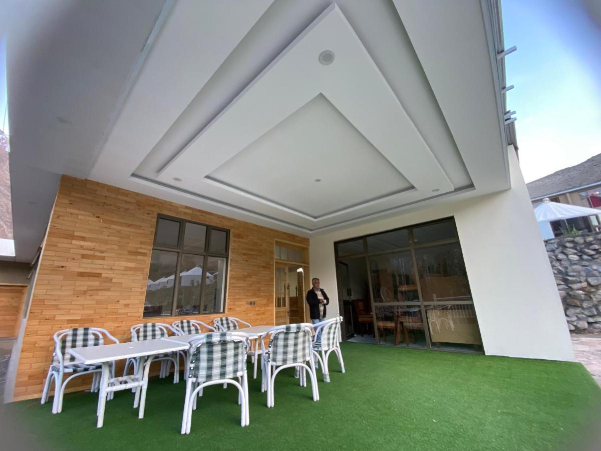 Apex Hotels And Resorts Hussaini Karimabad  Экстерьер фото
