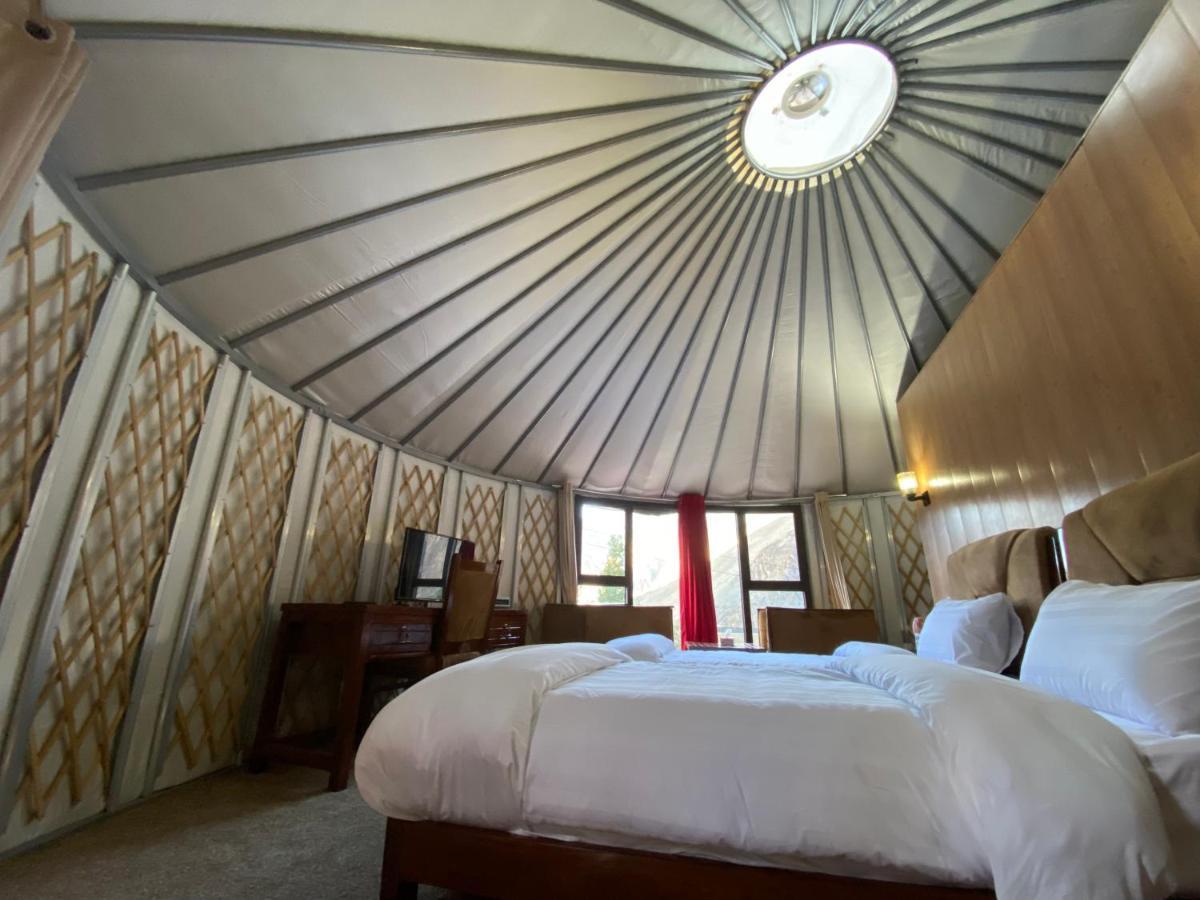 Apex Hotels And Resorts Hussaini Karimabad  Экстерьер фото