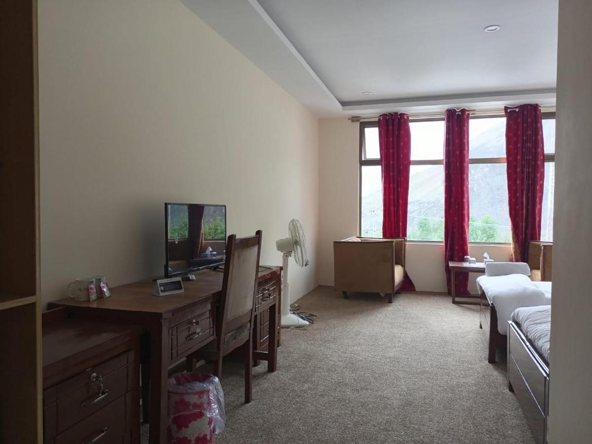 Apex Hotels And Resorts Hussaini Karimabad  Экстерьер фото