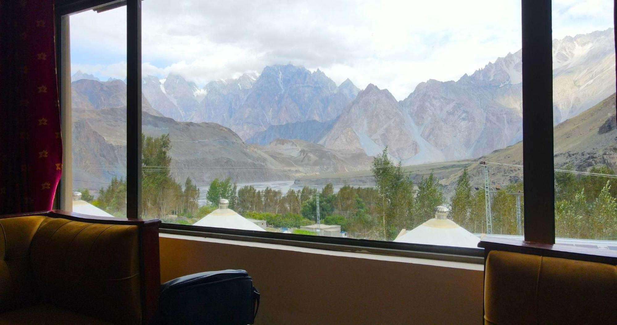 Apex Hotels And Resorts Hussaini Karimabad  Экстерьер фото