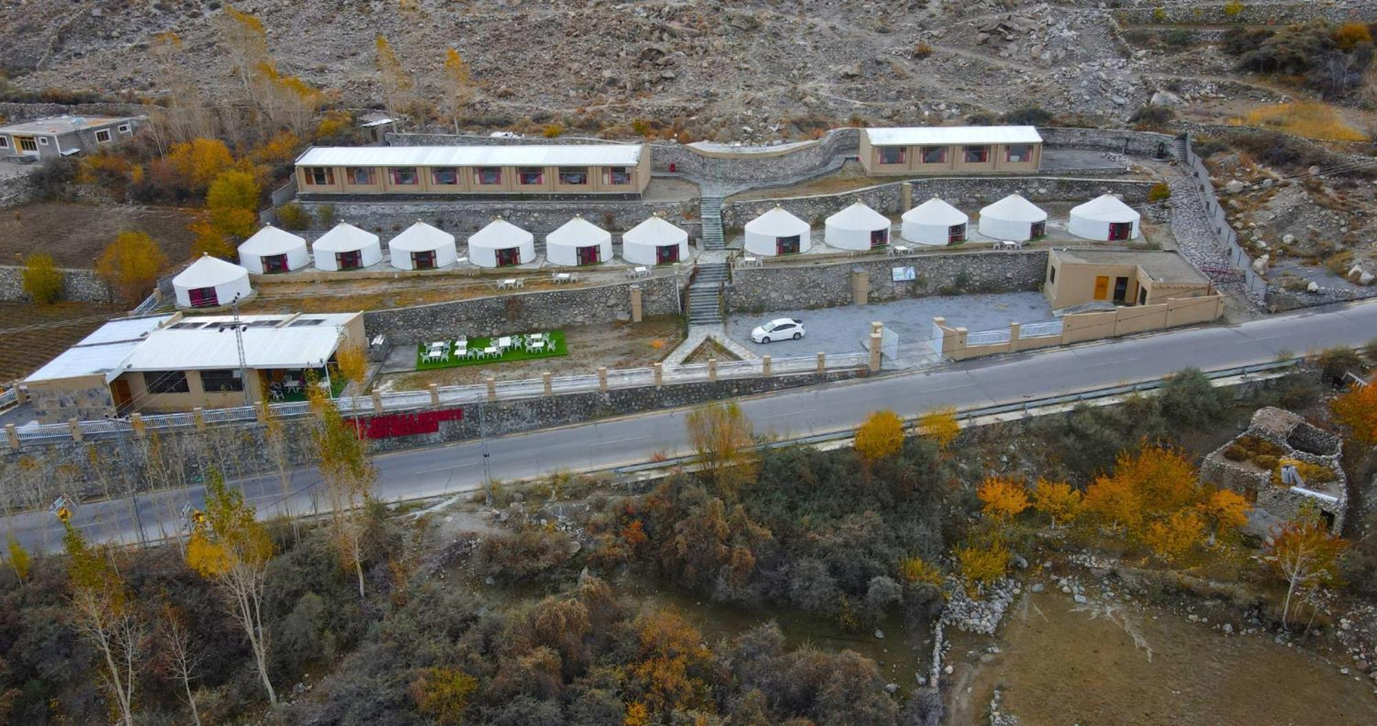 Apex Hotels And Resorts Hussaini Karimabad  Экстерьер фото