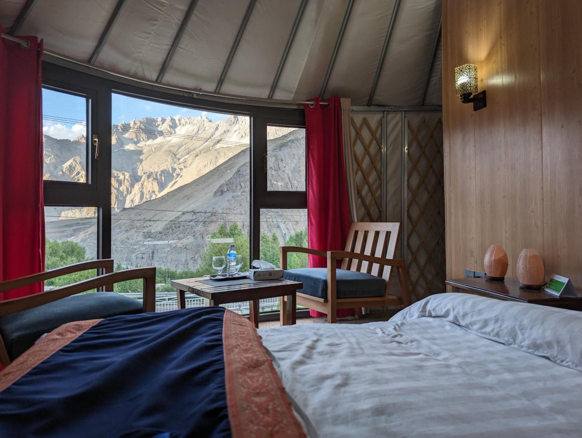 Apex Hotels And Resorts Hussaini Karimabad  Экстерьер фото
