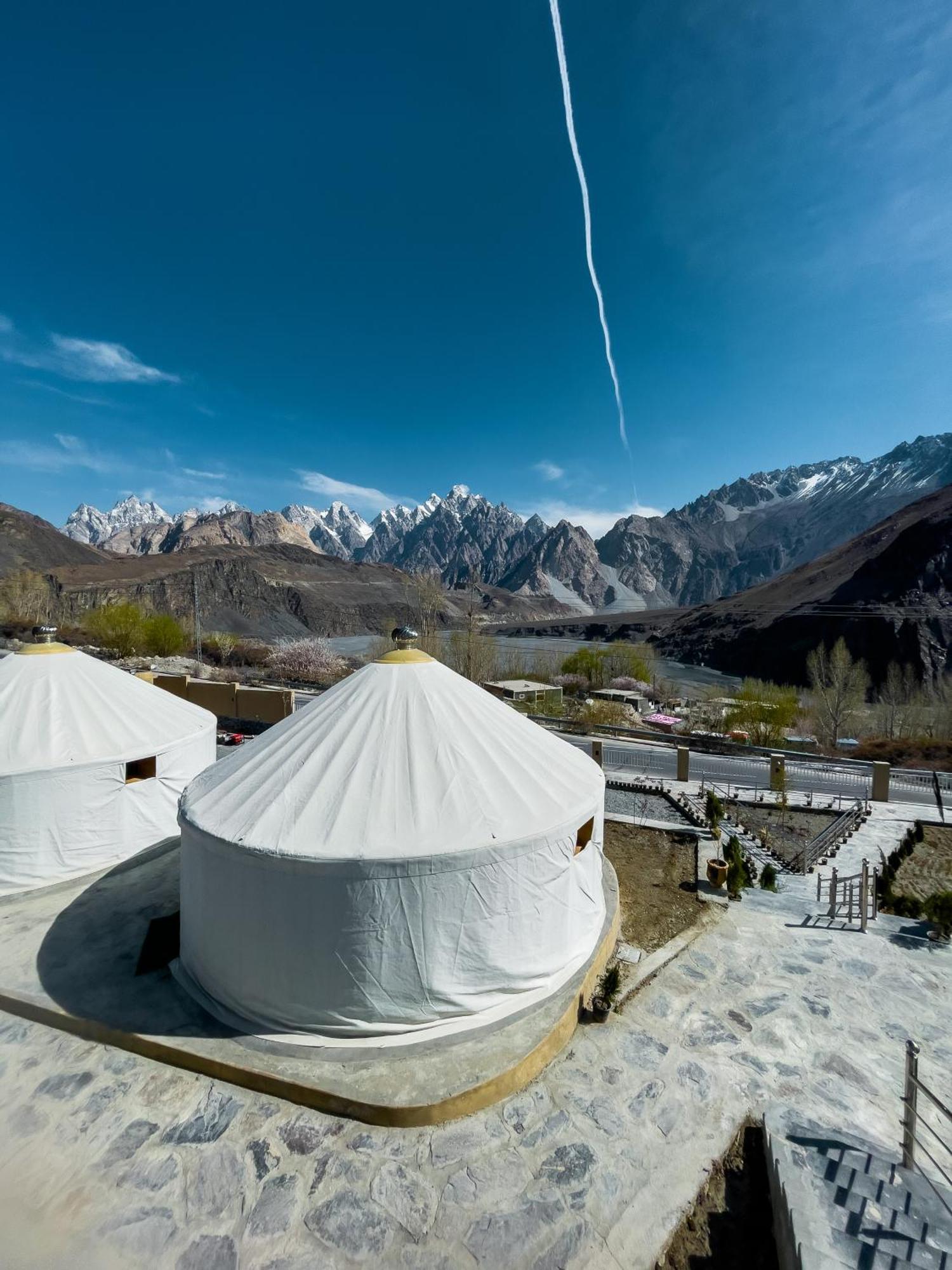 Apex Hotels And Resorts Hussaini Karimabad  Экстерьер фото