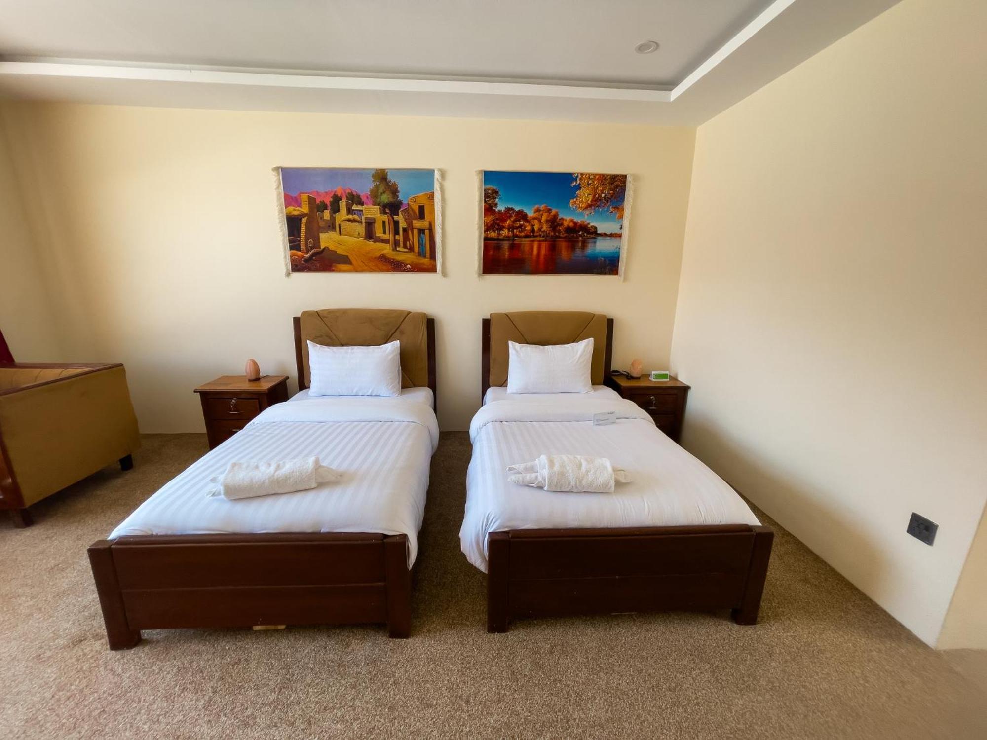 Apex Hotels And Resorts Hussaini Karimabad  Экстерьер фото