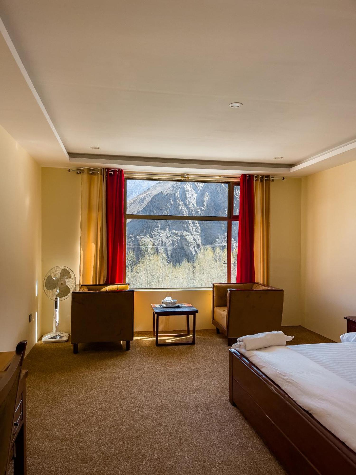 Apex Hotels And Resorts Hussaini Karimabad  Экстерьер фото