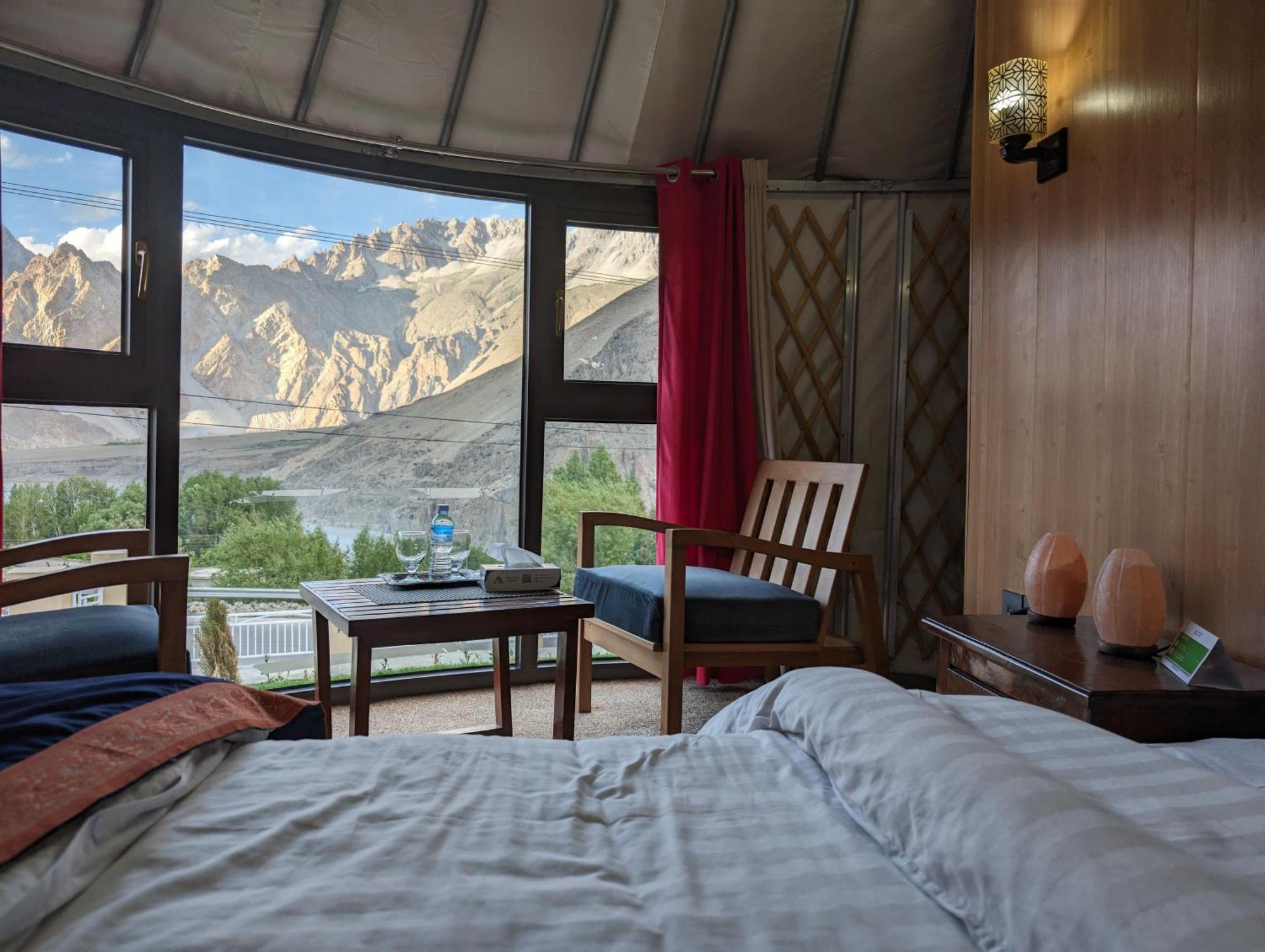 Apex Hotels And Resorts Hussaini Karimabad  Экстерьер фото